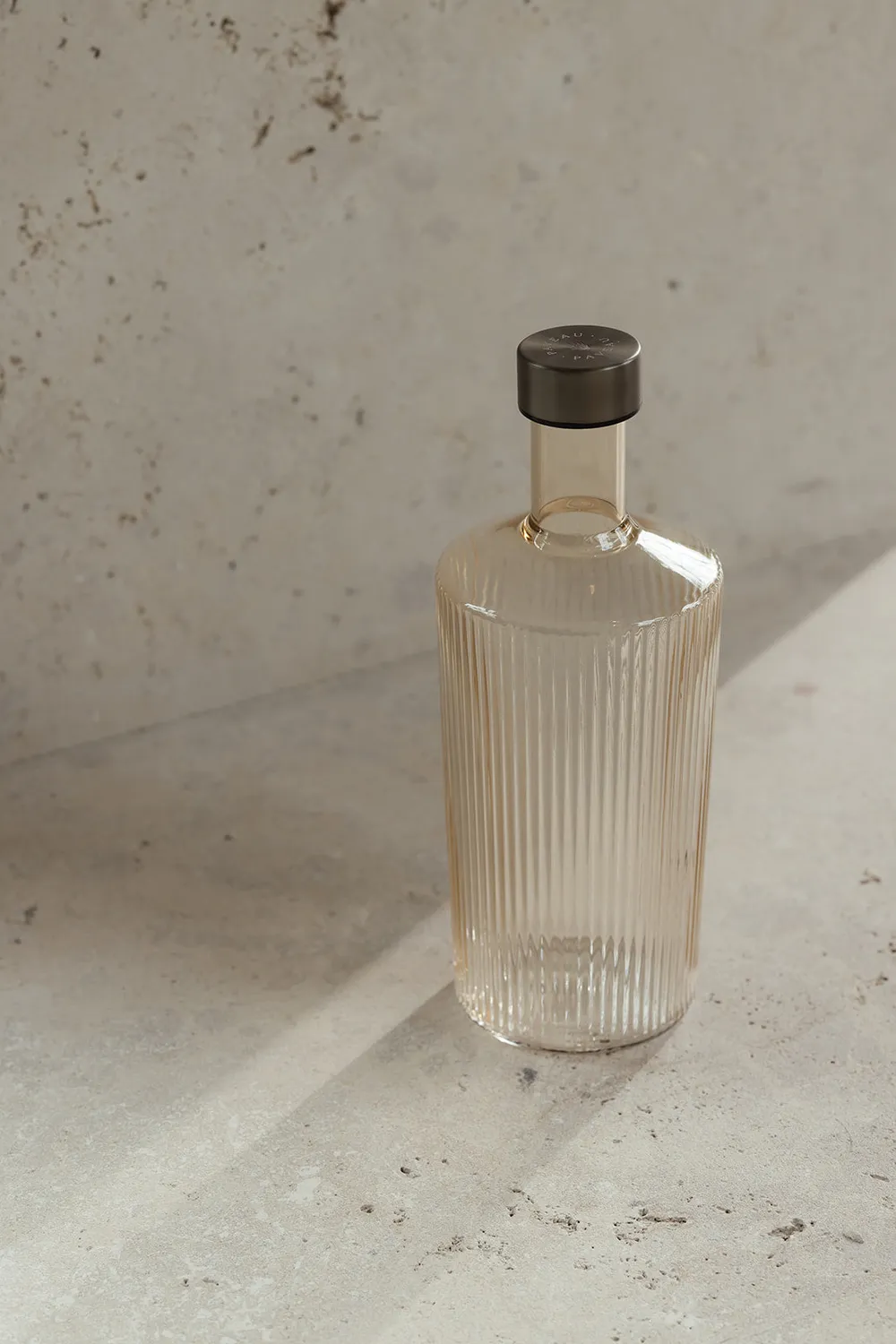 Paveau Ribbed Bells waterfles large glas 1,25 l