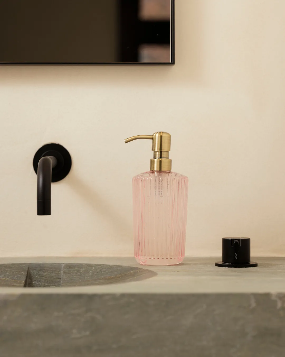 Paveau Ribbed handzeepdispenser Pink 350 ml