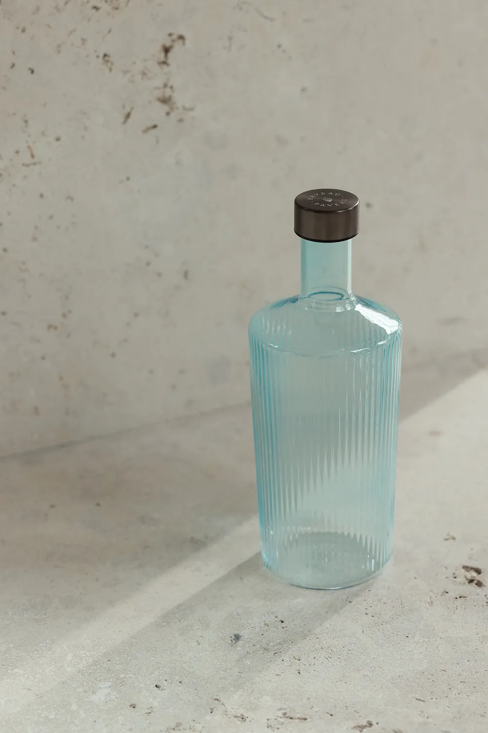 Paveau Ribbed Large fles lucky 1,25 l